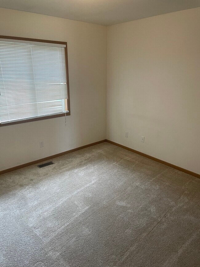 Photo - 6114 Whitcomb Dr