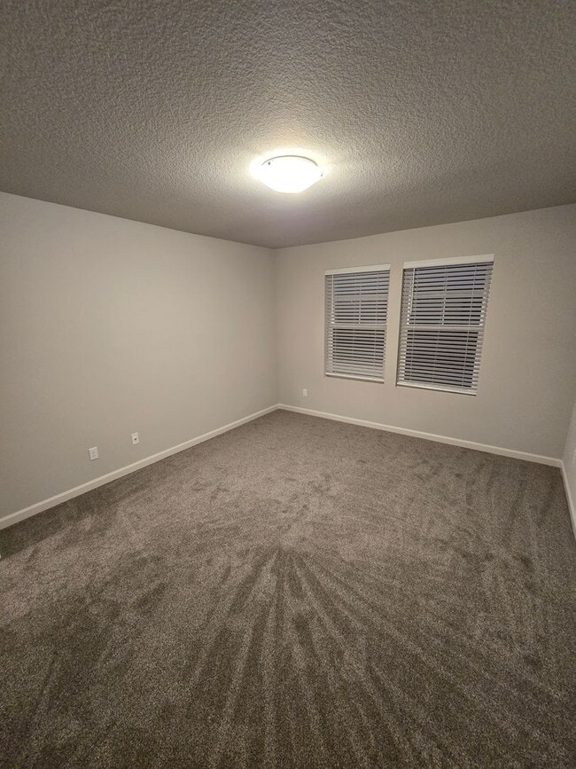 Photo - 3 bedroom 2.5 bath home in Albany; convenient commuting location to Salem, Lebanon, Corvallis