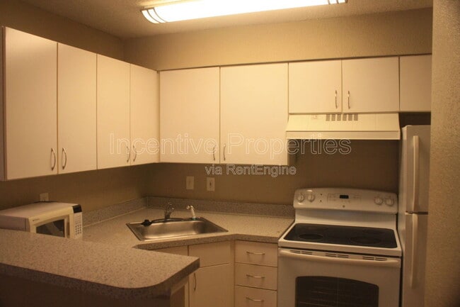 Photo - 5016 Park Central Dr Unit 2227