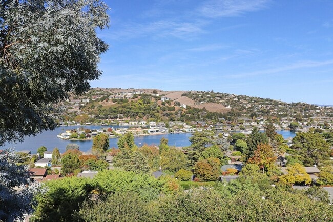 2 Buckeye Rd