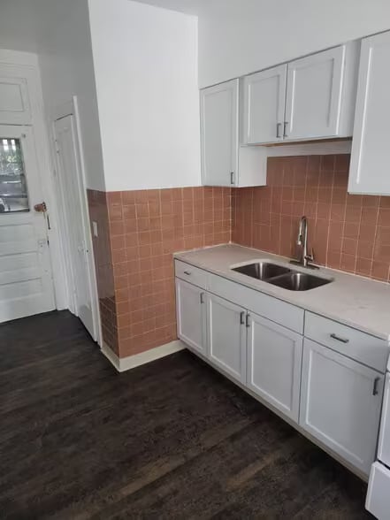 Photo - 5054-5058 N Ridgeway Ave