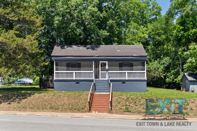 Building Photo - Freshly Updated 2BR Home Near Downtown Roanoke Rapids