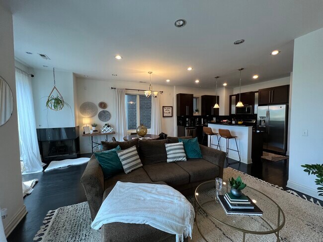 Photo - 1448 N Western Ave Unit 2A