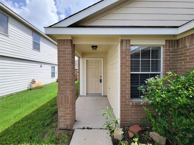 Photo - 7438 Fox Knoll Ln