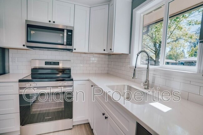 Photo - 3703 E Pine Hill Dr