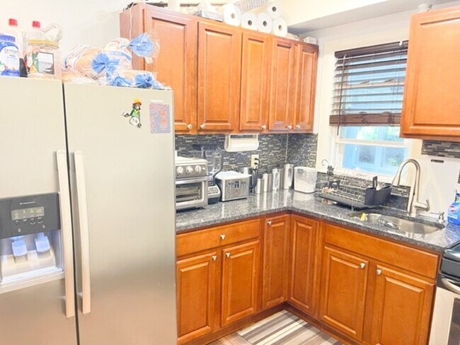 Photo - 436 Warren Ave