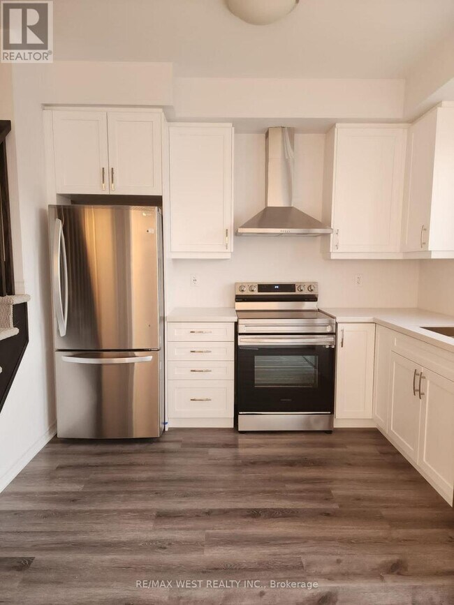 Photo - 461 Blackburn Dr