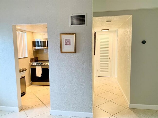 Photo - 6550 Winfield Blvd Unit 105