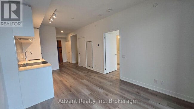 Photo - 1660 Bloor St W Unit 509