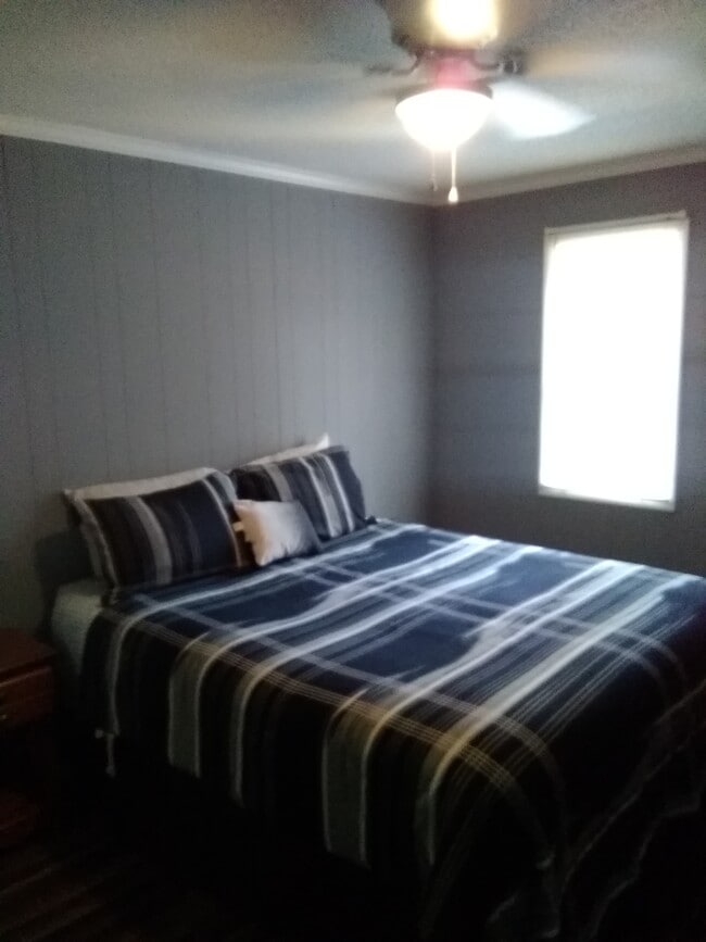 Photo - 197 Hughes St