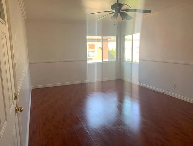 Photo - 6107 S Hobart Blvd Apartments Unit 6107 South Hobart