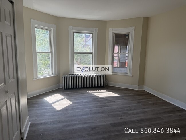 Photo - 230-230 Franklin Ave Unit FL2
