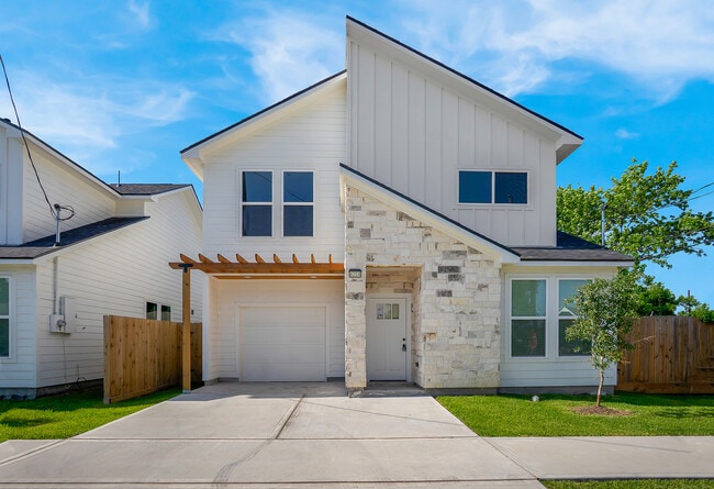 Building Photo - 6208 Force St