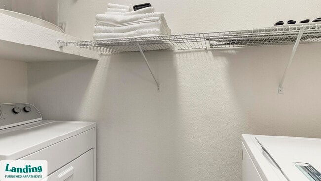 Photo - 15777 Quorum Dr Unidad 3118