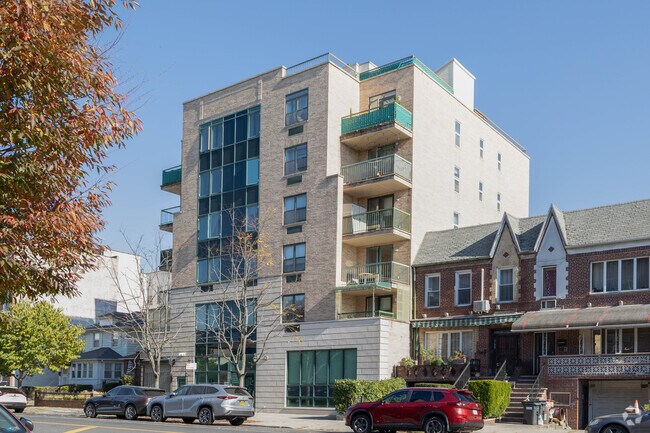 1379 W 6th St - 1379 W 6th St