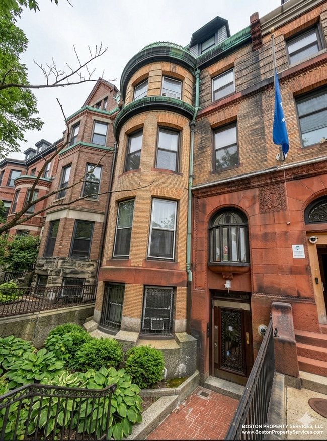 Photo - 52 Fenway Unit 1