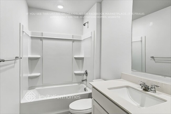 Building Photo - 257 S Uriah St