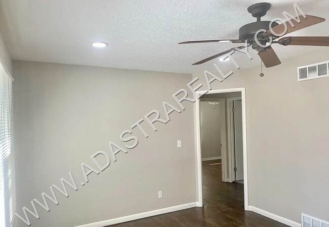 Photo - 6200 Northern Ave