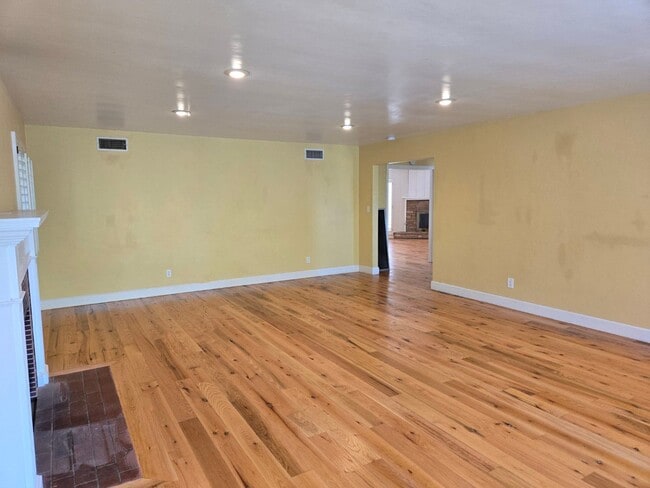 Photo - Large home near SDSU available 08/01/2026.
