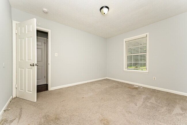 Photo - Fantastic 4bd/2ba home! Let yourself in!