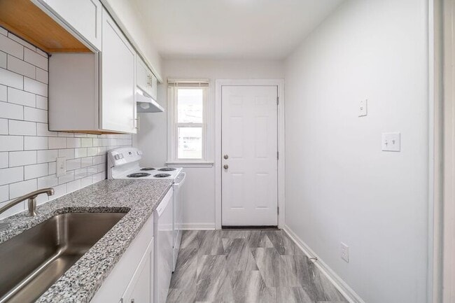 Photo - 2912 Ruhl Ave