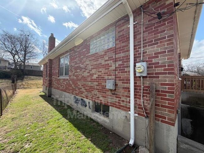 Photo - 7560 Alicia Ave