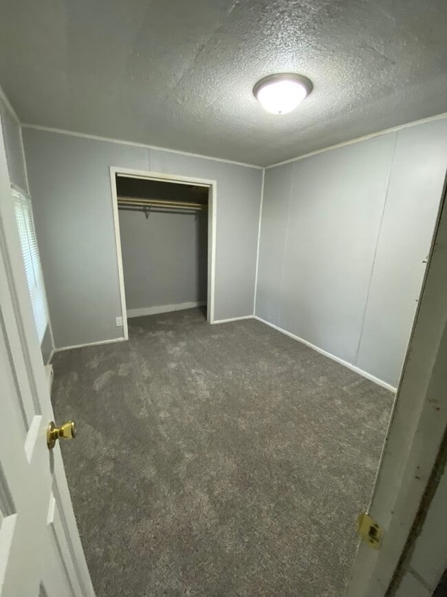 Photo - 1202-1206 East State Street Unidad 1202
