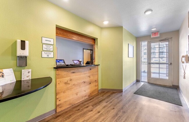 Furnished Studio-Fort Lauderdale - Airport - West