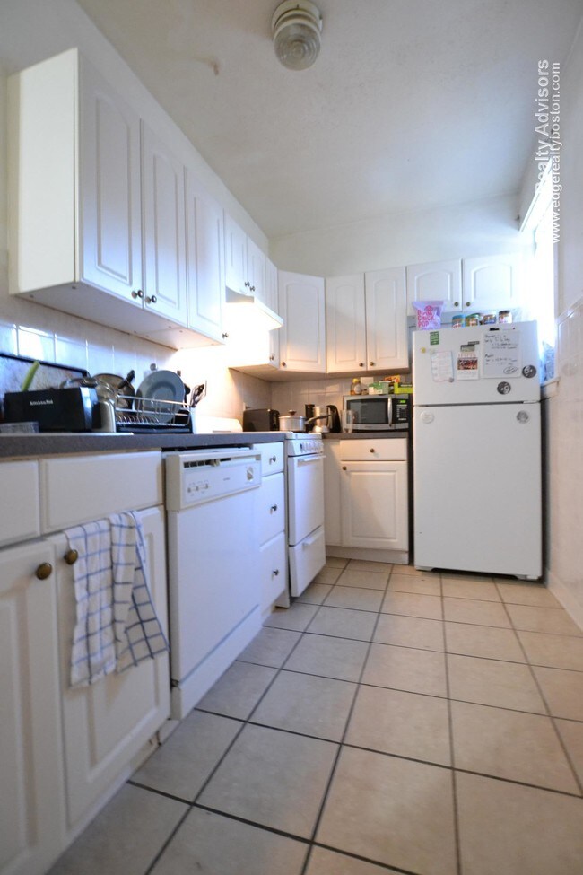 316 St Paul St Unit 3