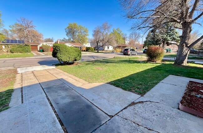 Photo - 1385 Otis St