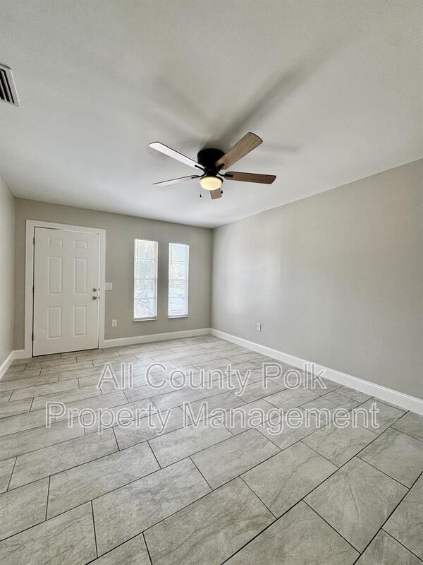 Photo - 1138 Sycamore St