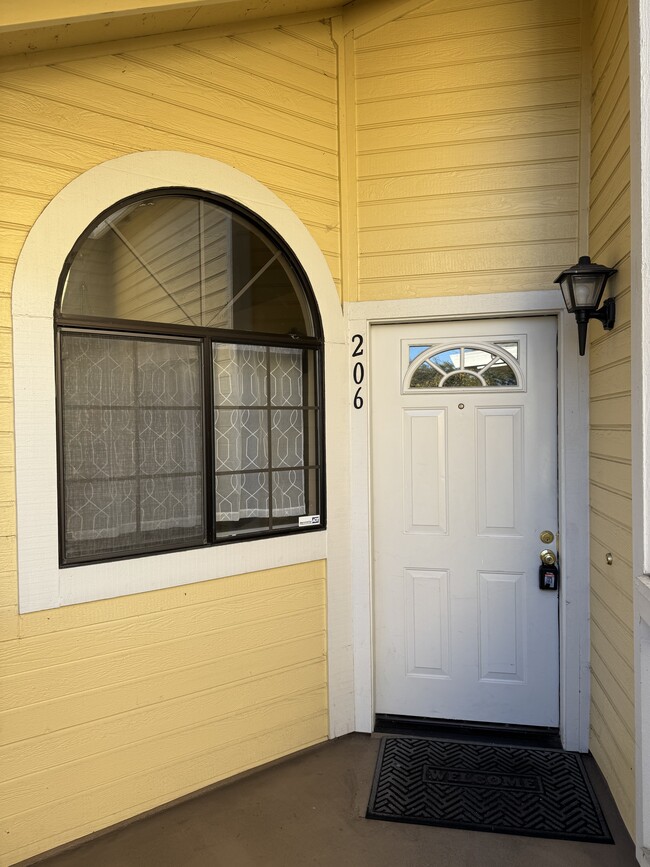 Photo - 206 Devonwood