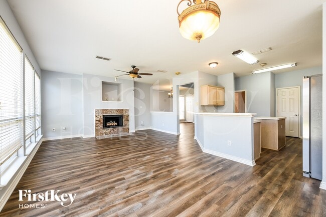 Photo - 4909 Lodgepole Ln