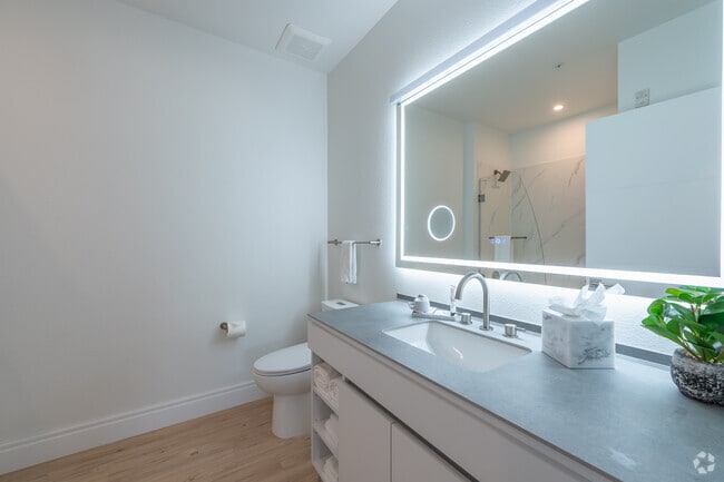 B4 - Primary Bathroom