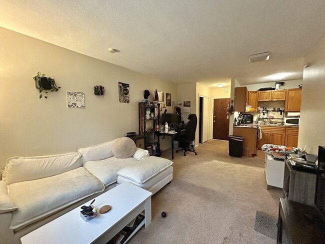 Photo - 720 Bennington St Unidad 104