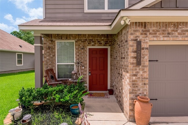 Photo - 127 Worley Way