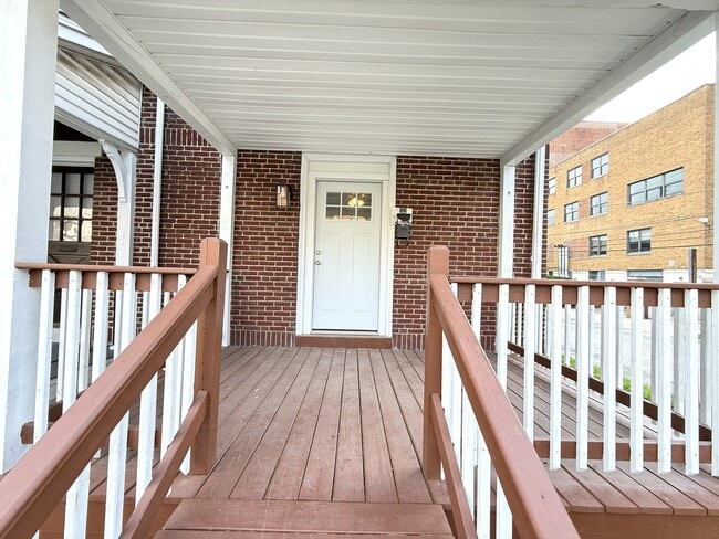 Photo - 200 Nassau Pl