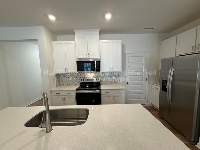 Photo - 112 Parker Ln