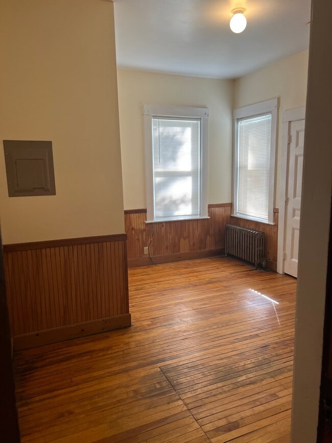 Photo - 14 Beacon St Unit 2