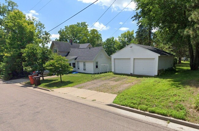 Photo - 2 Bedroom, 1 Bathroom with Laundry & Off Street Parking - Available August 1st!