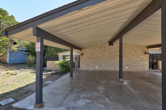 Photo - 1905 Cedar Ridge Dr