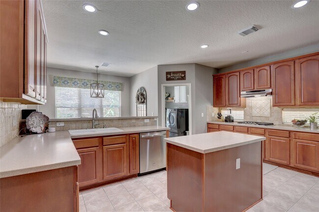 Photo - 19 S Linton Ridge Cir