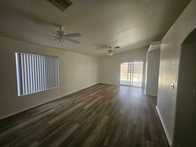 Photo - 3 Bedroom Home in Holiday Shores
