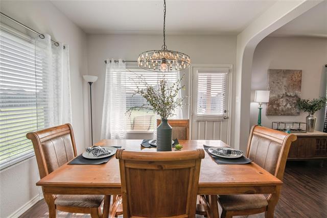 249 Meadowlands Dr