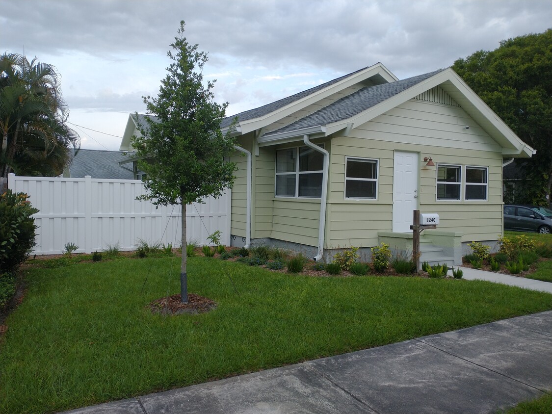 Photo - 1240 13th St N (Saint Petersburg, FL)