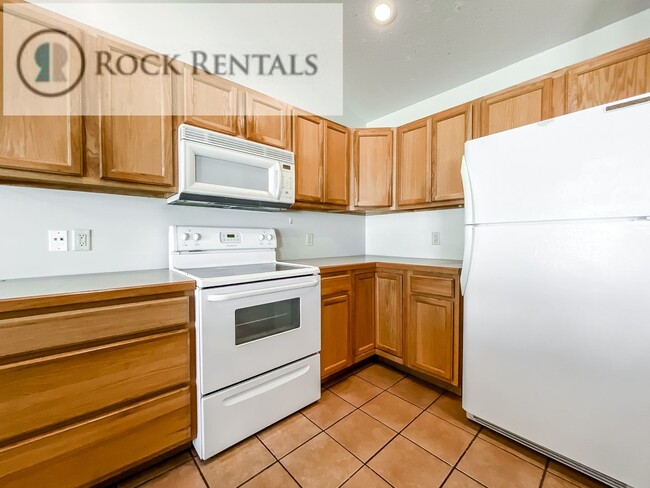 Photo - Beautiful 3 Bed 2 Bath Home in Quiet Neighborhood