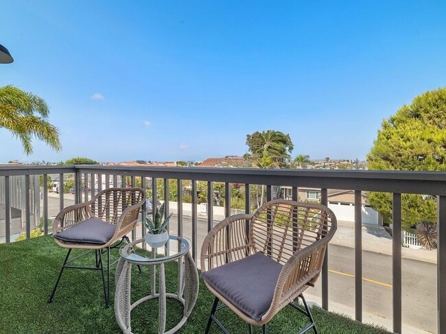 Photo - 1141 Stanford Ave