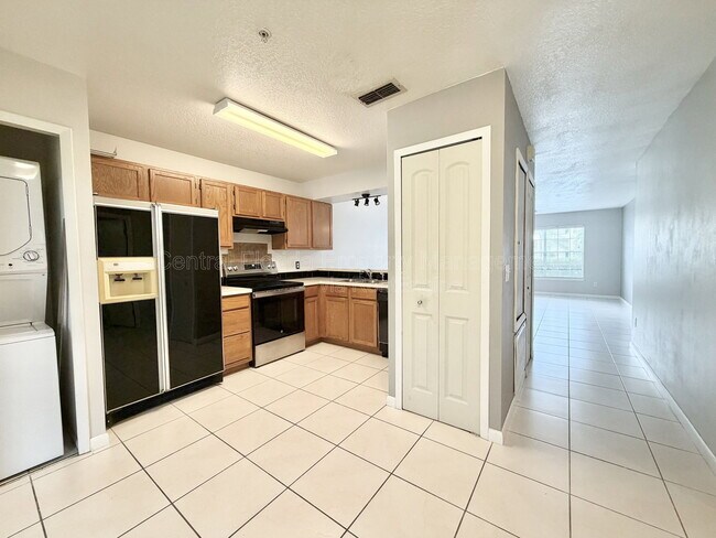 Photo - 144 Reserve Cir Unit 100