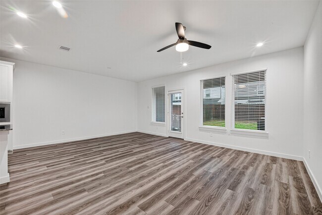 Photo - 2937 Amherst Mdw Ln