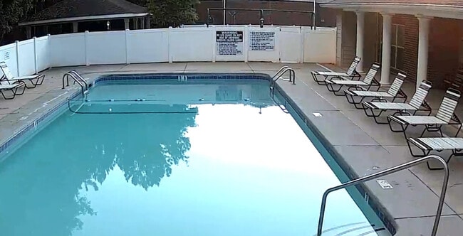 Skyline Trace Apartments